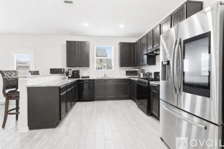 128 Shining Pt Dr 3 Beds Single Family Home for Rent - Photo gallery 3