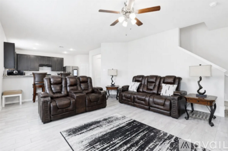 128 Shining Pt Dr 3 Beds Single Family Home for Rent - Photo gallery 5