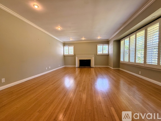 1162 Panorama Drive 4 Beds Single Family Home for Rent - Photo gallery 2