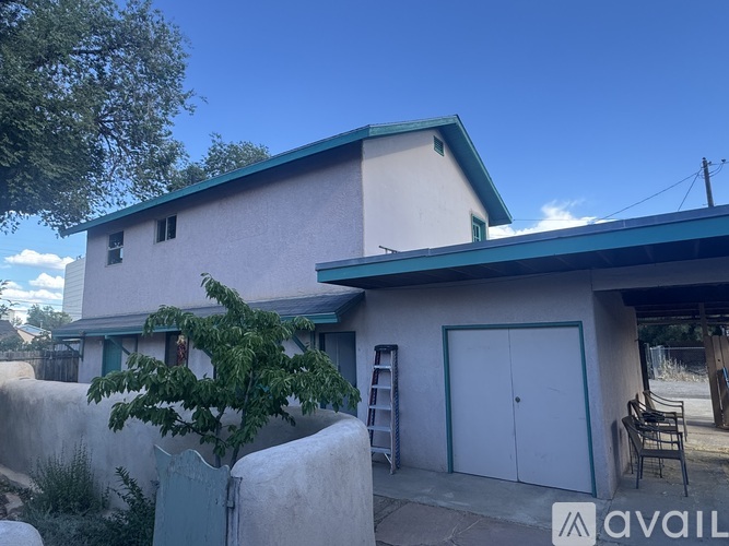 906 1/2 Fruit Avenue Northwest 1 Apartment for Rent - Photo gallery 2