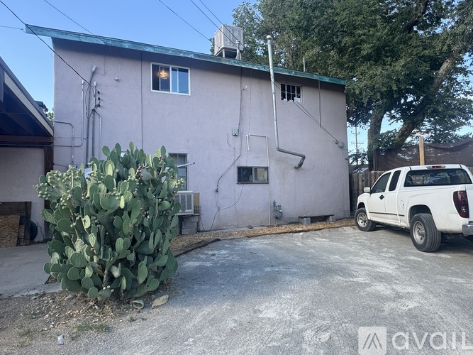 906 1/2 Fruit Avenue Northwest 1 Apartment for Rent - Photo gallery 5