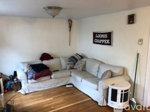 76 College Ave 3 Beds Apartment for Rent