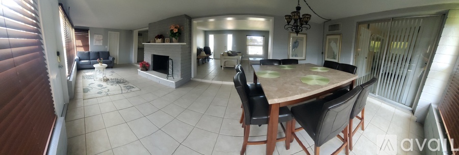5765 Winkler Road 2 Beds Single Family Home for Rent - Photo gallery 5