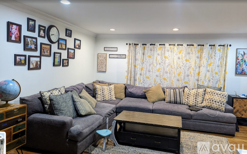 122 Village Circle West 3 Beds Single Family Home for Rent - Photo gallery 2