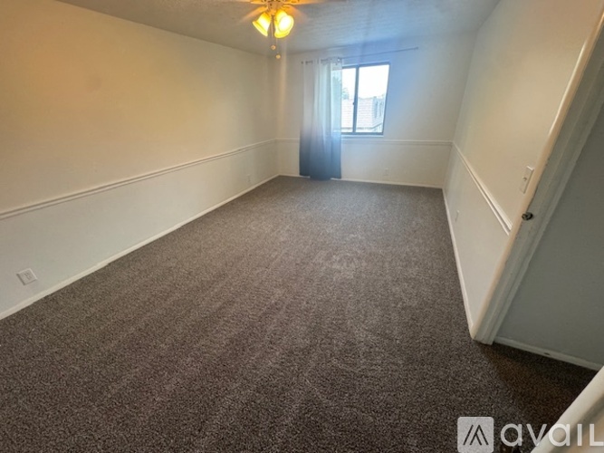 605 Tollis Parkway 3 Beds Single Family Home for Rent - Photo gallery 4
