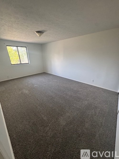605 Tollis Parkway 3 Beds Single Family Home for Rent - Photo gallery 5