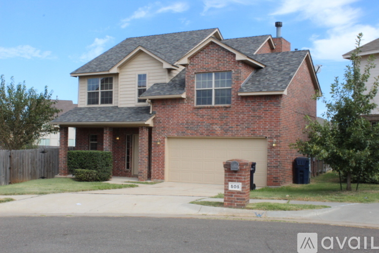 505 SW 121st Pl 4 Beds Single Family Home for Rent - Photo gallery 1