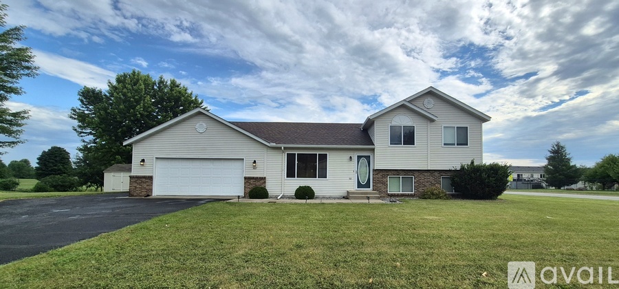 507 Gumtree St NE 3 Beds Single Family Home for Rent - Photo gallery 1