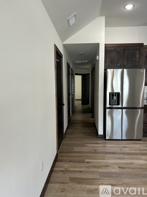 105 Isabella Street 3 Beds Apartment for Rent - Photo gallery 2
