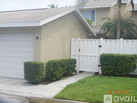 6245 Cape Sable Way NE 2 Beds Apartment for Rent