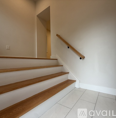 160 Main St 3 Beds Apartment for Rent - Photo gallery 3