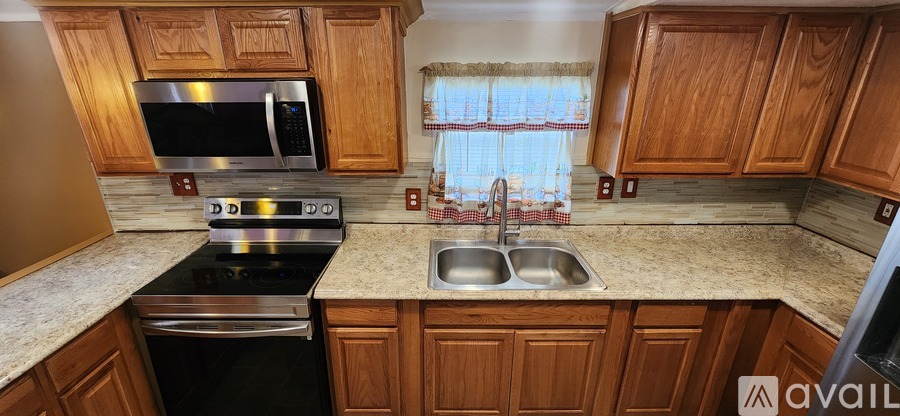 156 Mae St 2 Beds Single Family Home for Rent - Photo gallery 5