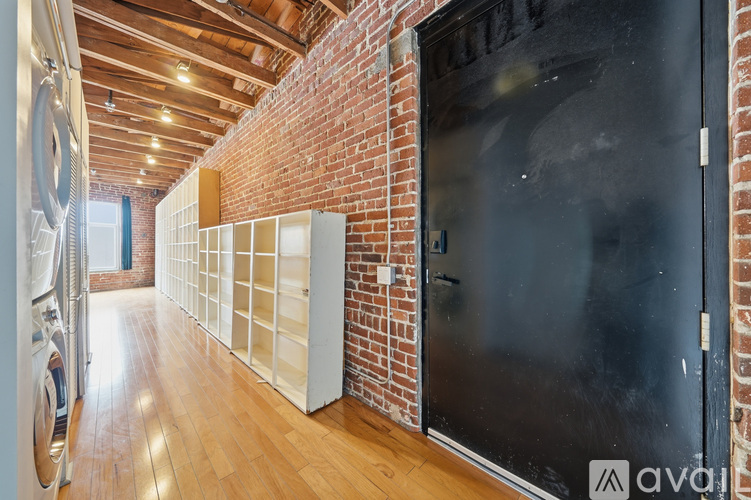 500 Molino St 1 Apartment for Rent - Photo gallery 3
