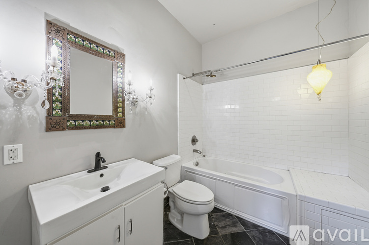500 Molino St 1 Apartment for Rent - Photo gallery 5