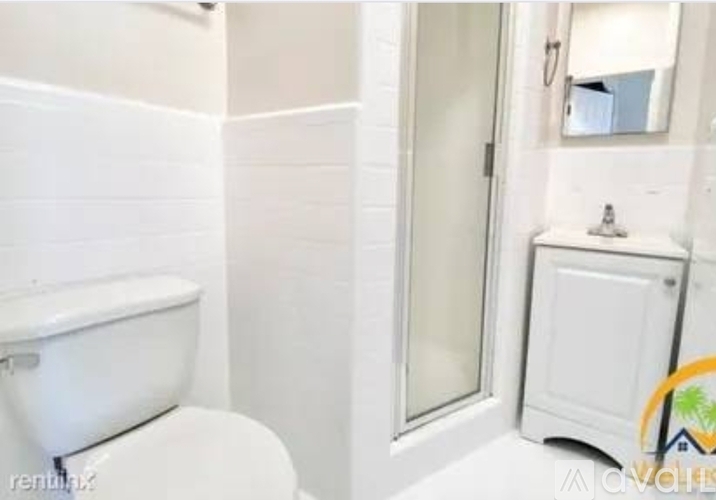 654 S Dunsmuir Ave Studio Apartment for Rent - Photo gallery 3