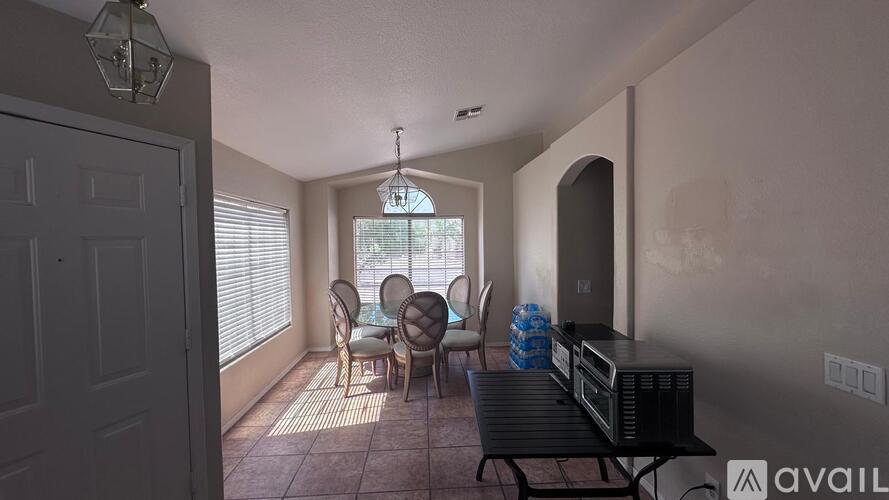 13145 West Desert Lane 3 Beds Single Family Home for Rent - Photo gallery 4