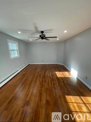 3 Victoria Dr 5 Beds Single Family Home for Rent - Photo gallery 4