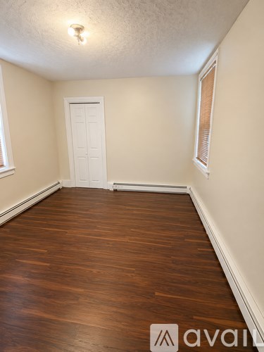 37 Bowers Street 3 Beds Apartment for Rent