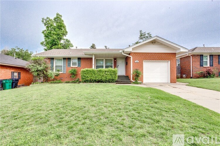 Northwest 67th Street 3 Beds Single Family Home for Rent - Photo gallery 2