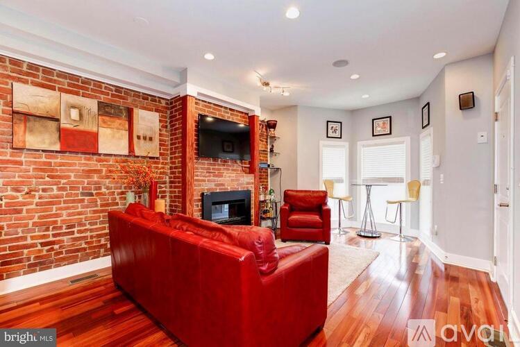 2819 11th Street Northwest 4 Beds Condo for Rent - Photo gallery 3