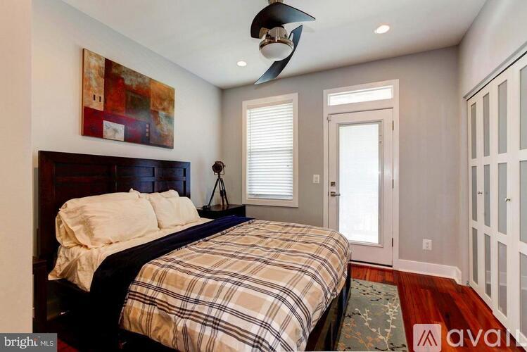 2819 11th Street Northwest 4 Beds Condo for Rent - Photo gallery 4