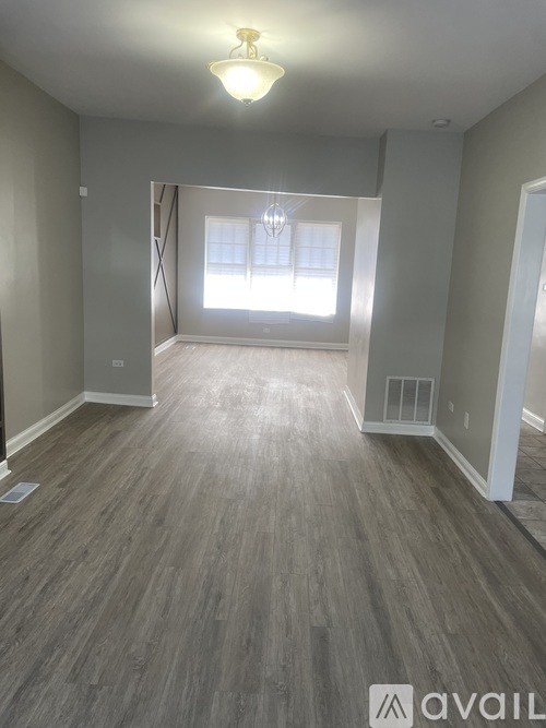 7938 S Loomis Blvd 4 Beds Single Family Home for Rent - Photo gallery 3