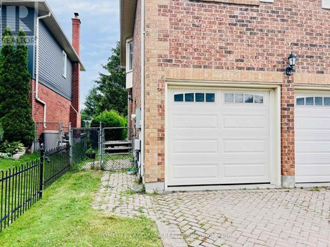123 CROSSLAND GATE 2 Beds Apartment for Rent