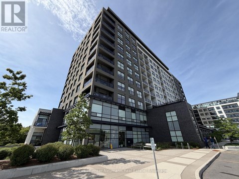 807 - 1880 GORDON STREET 2 Beds Apartment for Rent