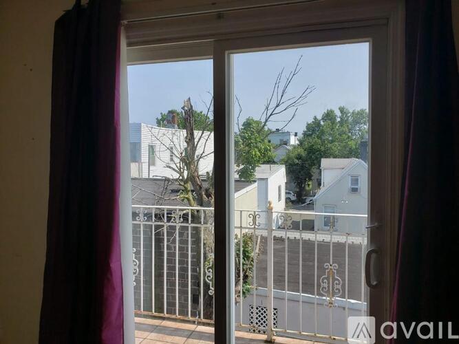 94 Bleecker St 2nd Floor 3 Beds Apartment for Rent - Photo gallery 5