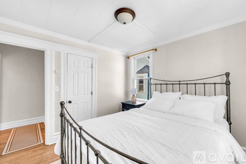 17 Hackett Place 2 Beds Apartment for Rent