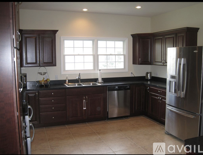 2401 Aaron Court 2 Beds Townhouse for Rent - Photo gallery 4