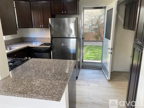 608 Illinois Ct 3 Beds Apartment for Rent