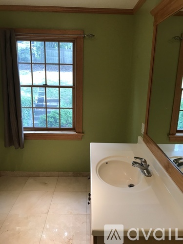 South Broadway 1 Apartment for Rent - Photo gallery 5