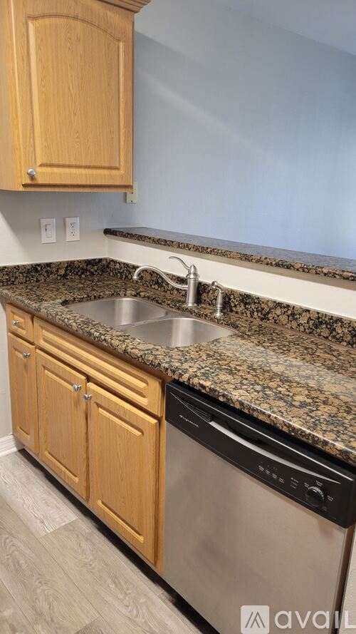 4708 Walden Cir 1 Condo for Rent - Photo gallery 3