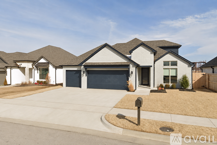 12513 South 75th East Avenue 4 Beds Single Family Home for Rent - Photo gallery 1