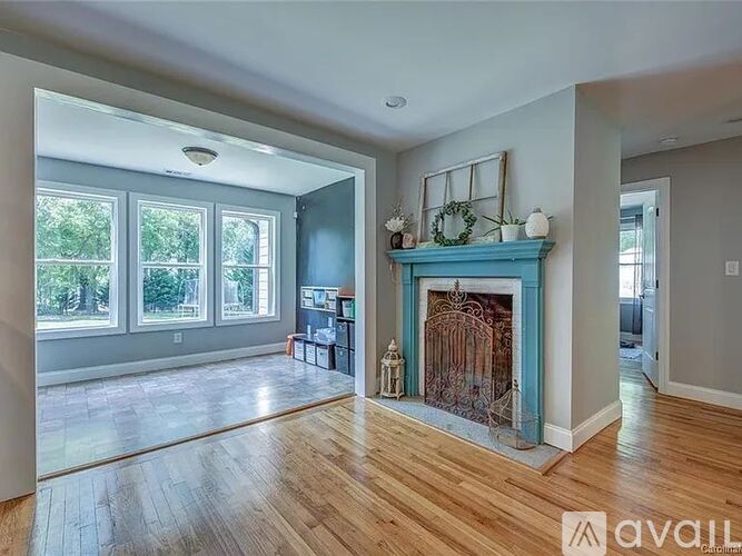 115 Crestview Drive 3 Beds Single Family Home for Rent - Photo gallery 2