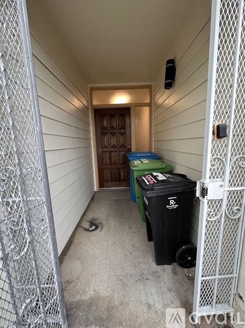51A Bishop St 2 Beds Single Family Home for Rent - Photo gallery 3