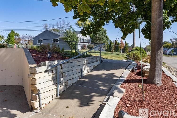 1405 Northview Dr 3 Beds Single Family Home for Rent - Photo gallery 3