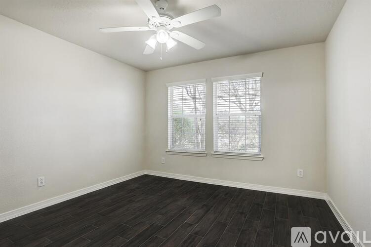 510 Brays Court 3 Beds Single Family Home for Rent - Photo gallery 3