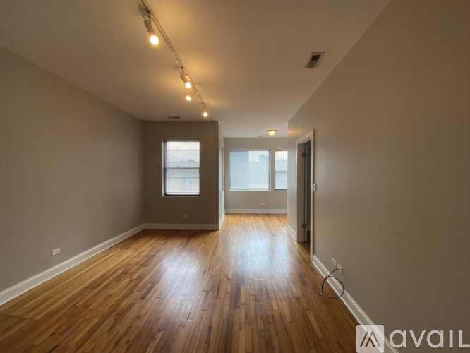 3216 W Argyle St 2 Beds Apartment for Rent - Photo gallery 2
