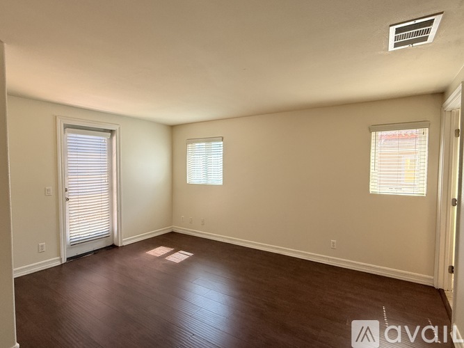 1334 South Grand Avenue 2 Beds Townhouse for Rent - Photo gallery 4