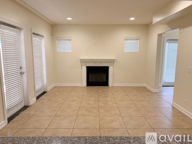 1334 South Grand Avenue 2 Beds Townhouse for Rent - Photo gallery 5