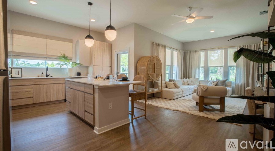 2110 Lynwind Blvd 2 Beds Apartment for Rent - Photo gallery 2