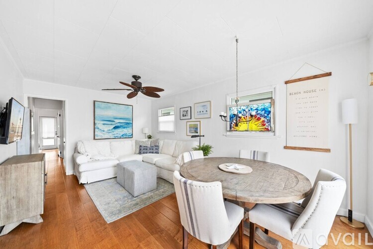 218 11th St 2 Beds Single Family Home for Rent - Photo gallery 4