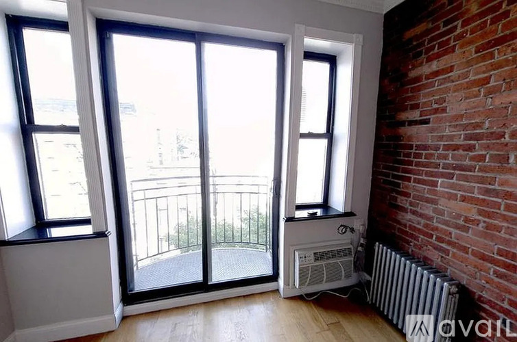 102 East 7th St 2 Beds Apartment for Rent - Photo gallery 2