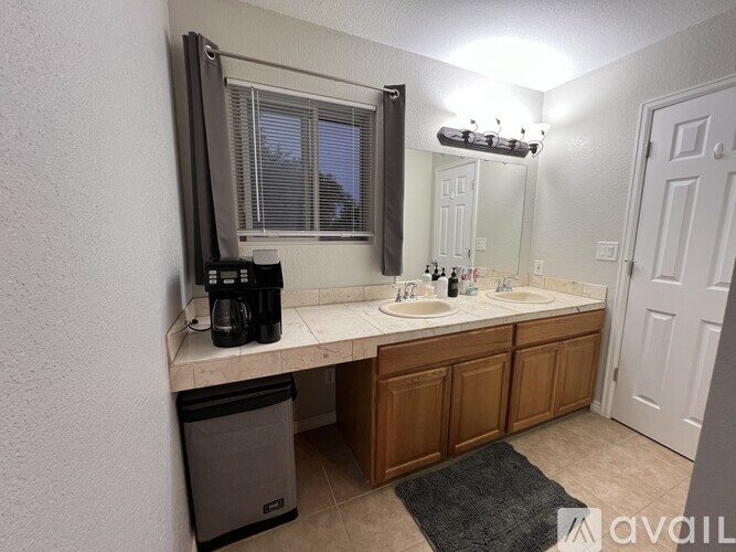 N Brentwood Dr 1 Apartment for Rent - Photo gallery 5