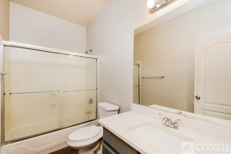 9204 N 58th Dr 3 Beds Single Family Home for Rent - Photo gallery 5