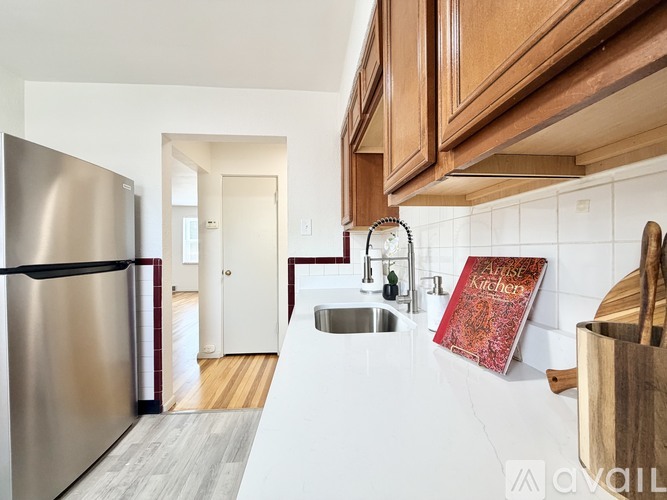 7180 Jamieson Ave 1 Apartment for Rent - Photo gallery 4