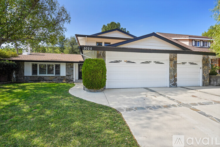 5025 Dantes View Dr 4 Beds Single Family Home for Rent - Photo gallery 3