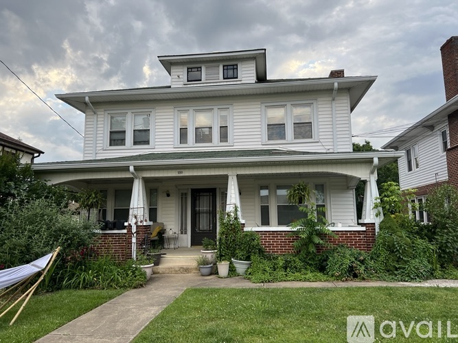 253 Riverview Drive 1 Apartment for Rent - Photo gallery 1